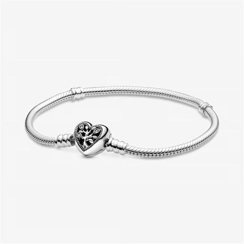 COPY - Pandora Moments Family Tree Heart Clasp Snake Chain Bracelet | 20 cm